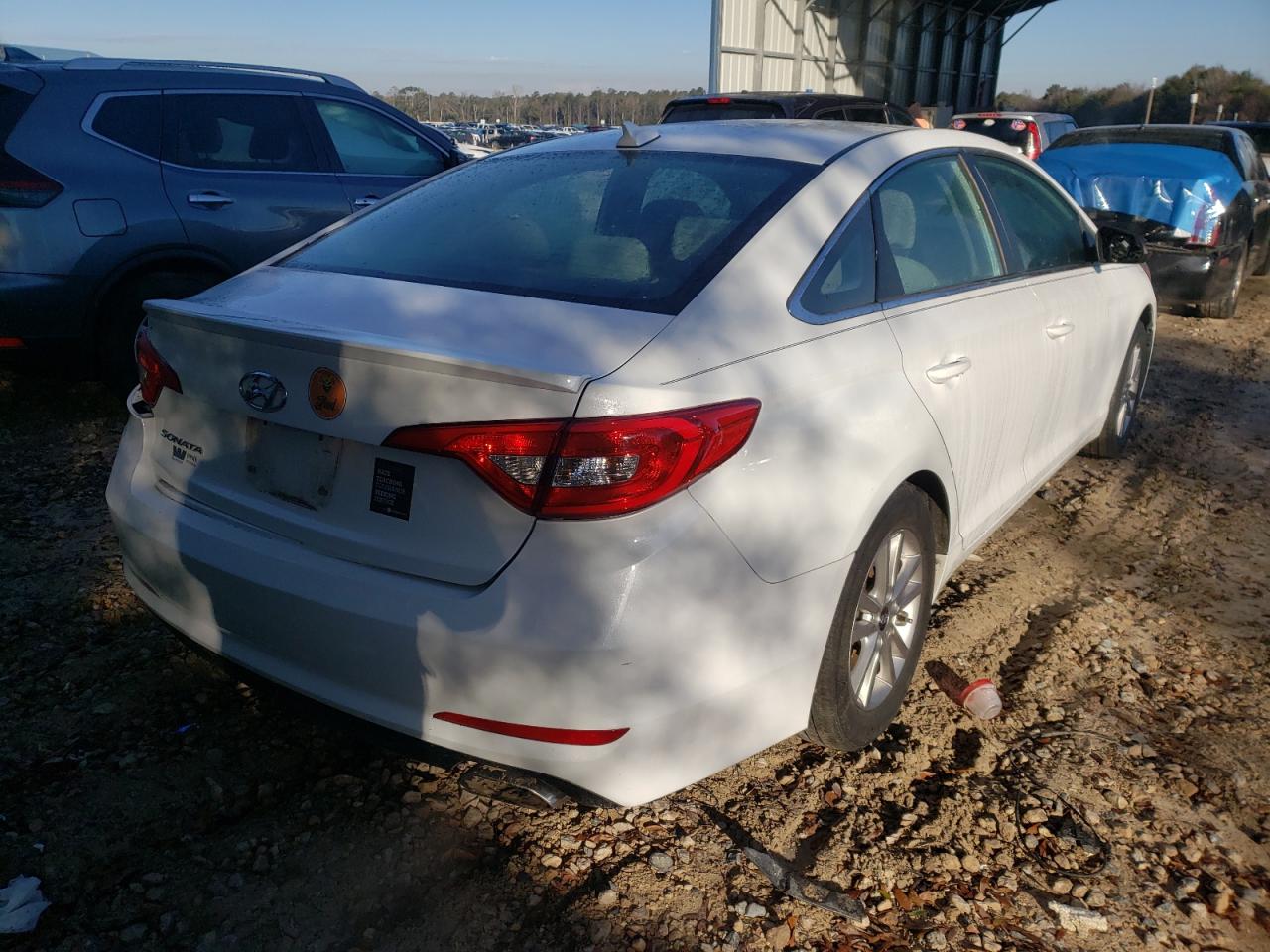 Photo 4 from auction – 2016 HYUNDAI SONATA SE with VIN 5NPE24AF2GH403663