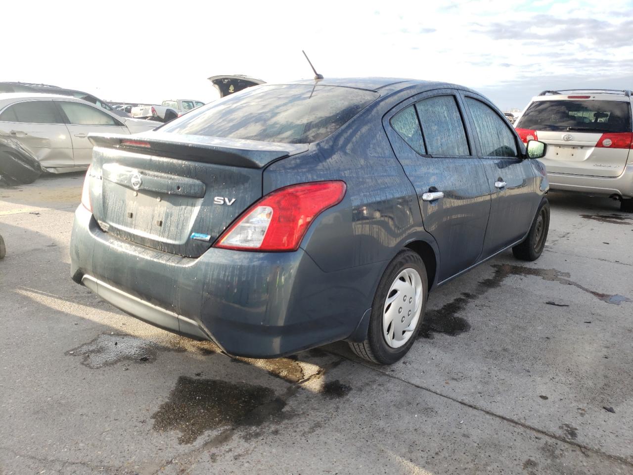 Photo 4 from auction – 2016 NISSAN VERSA S with VIN 3N1CN7AP8GL897832