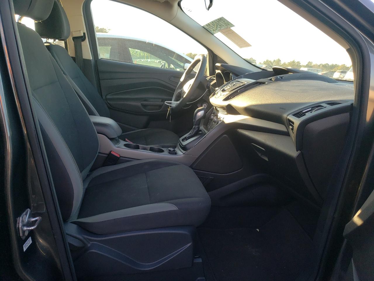 Photo 5 from auction – 2015 FORD ESCAPE S with VIN 1FMCU0F79FUB56539
