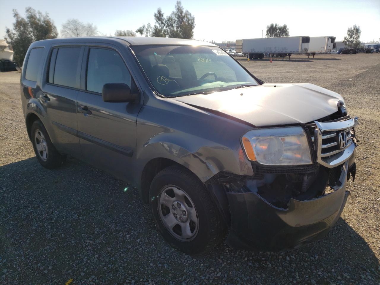 HONDA PILOT LX 2013 with VIN 5FNYF4H25DB014319 - Photo from auction