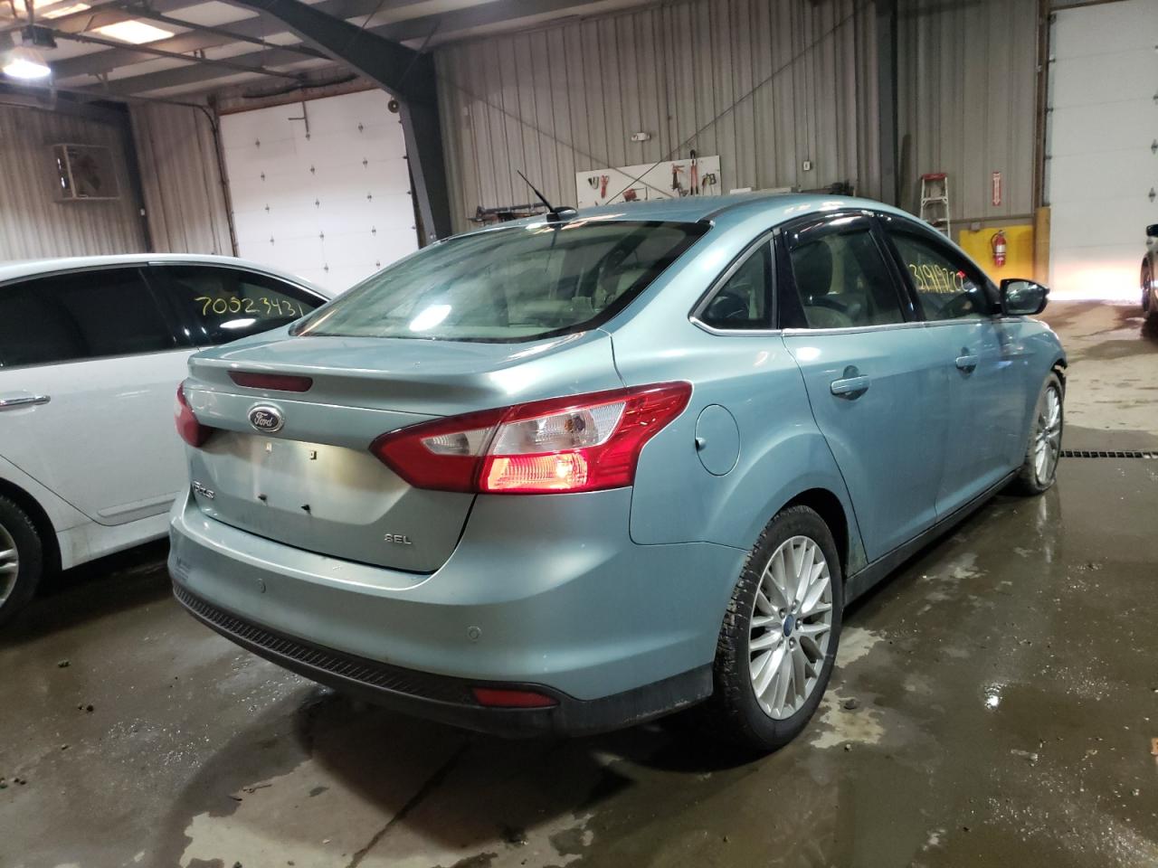 Photo 4 from auction – 2012 FORD FOCUS SEL with VIN 1FAHP3H20CL205302