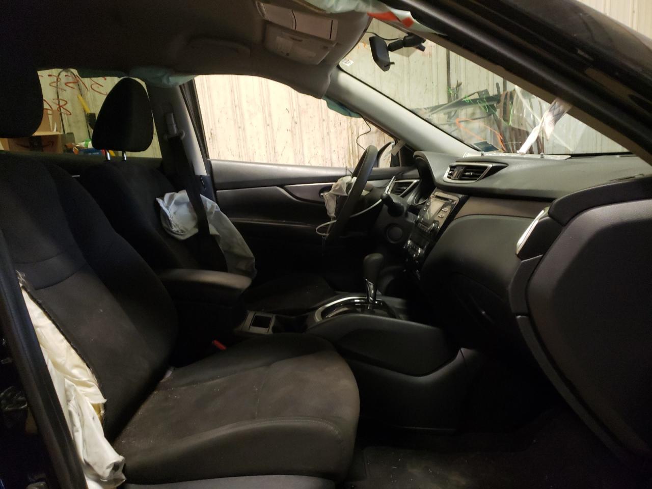 Photo 5 from auction – 2016 NISSAN ROGUE S with VIN KNMAT2MV4GP633969