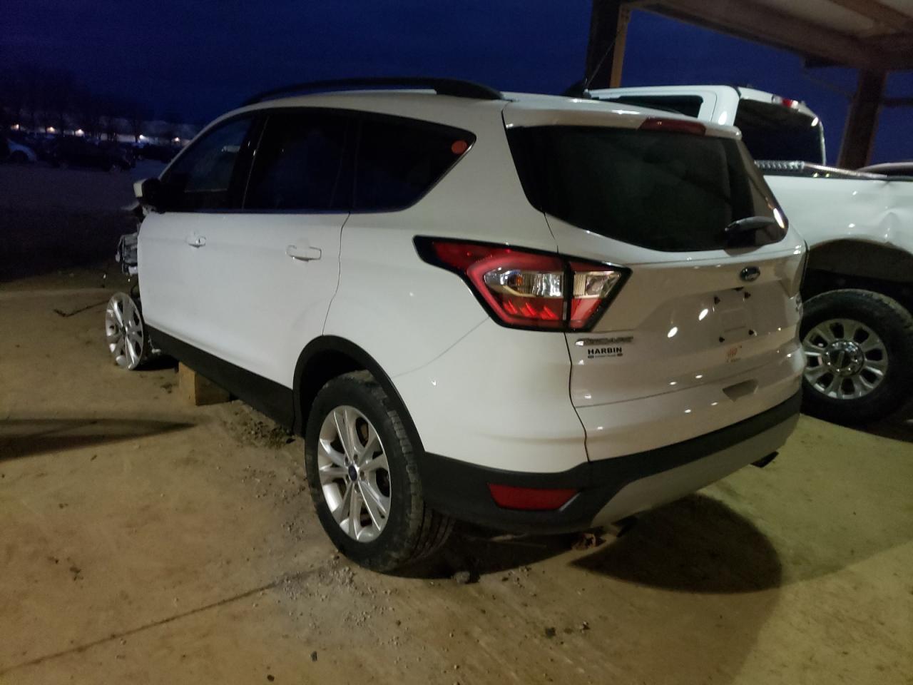Photo 3 from auction – 2018 FORD ESCAPE SE with VIN 1FMCU0GD4JUC26882
