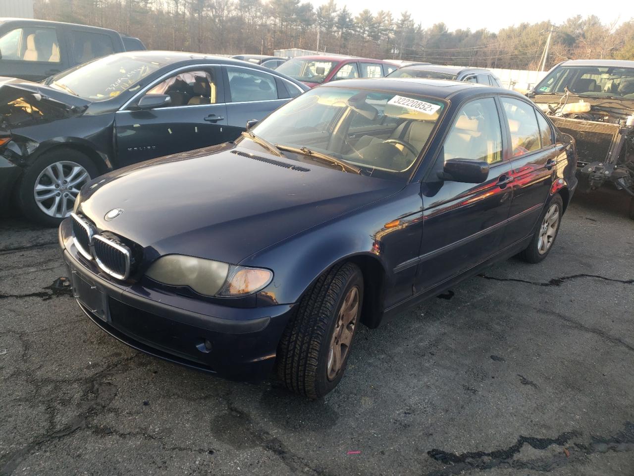 Photo 2 from auction – 2005 BMW 325 XI with VIN WBAEU33475PR19273
