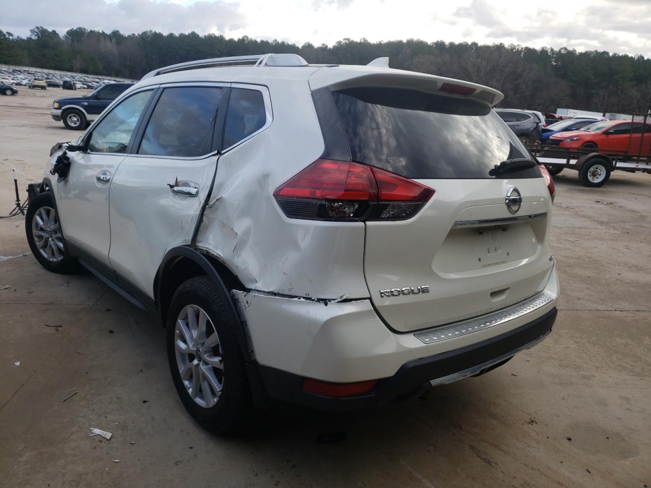 Photo 3 from auction – 2017 NISSAN ROGUE S with VIN JN8AT2MT4HW388472