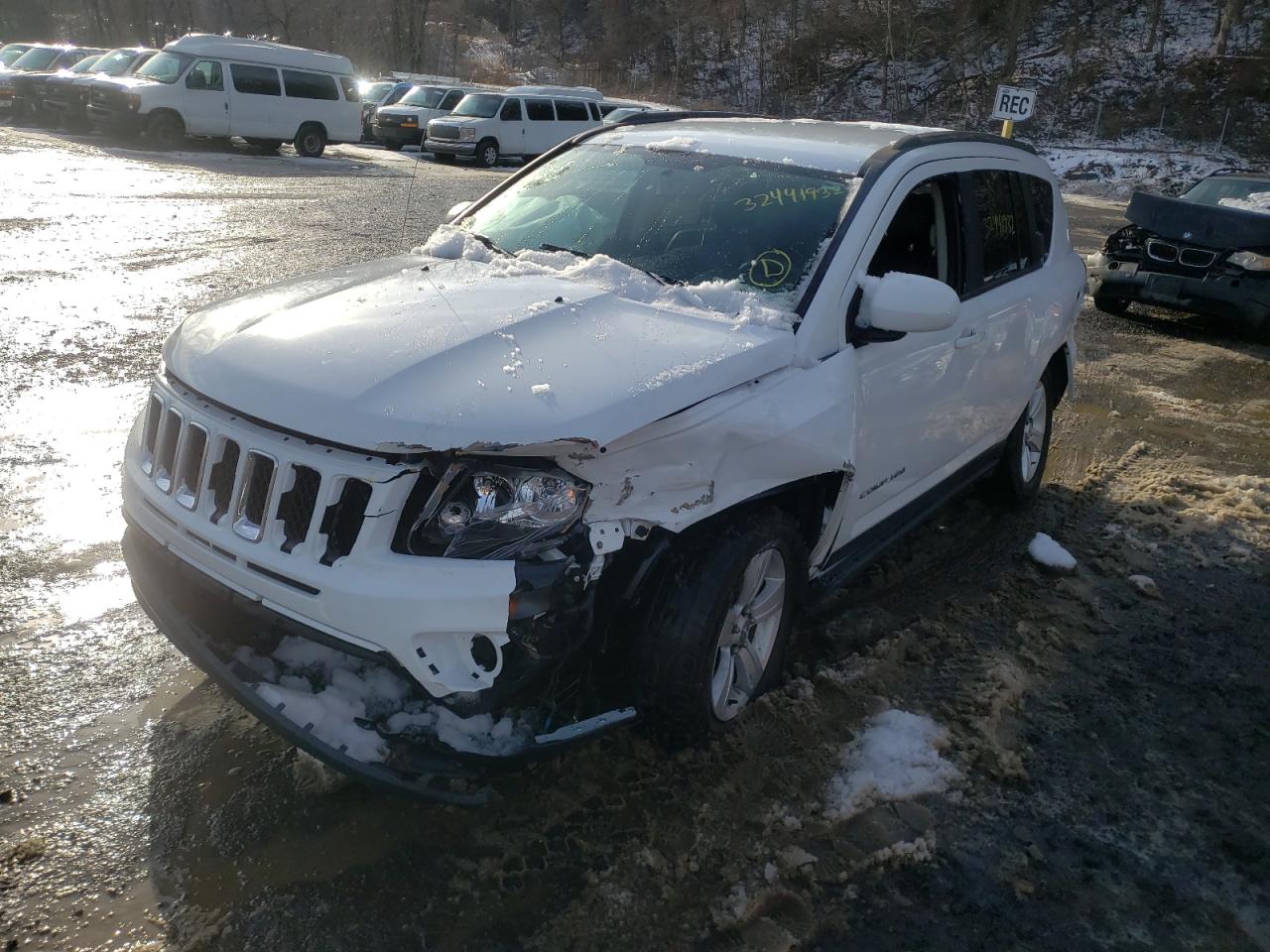 Photo 2 from auction – 2015 JEEP COMPASS LA with VIN 1C4NJDEB6FD184771