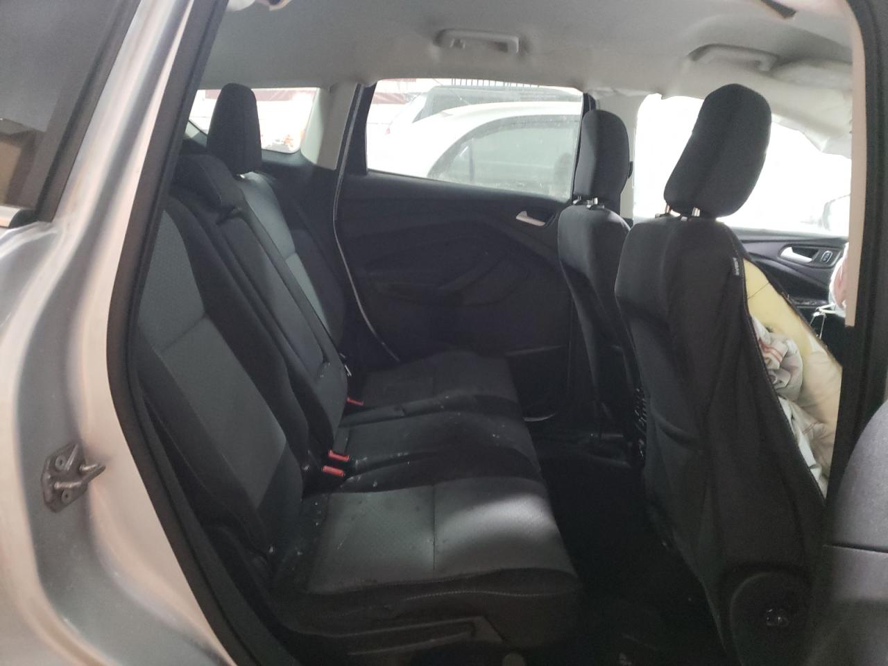 Photo 6 from auction – 2019 FORD ESCAPE SE with VIN 1FMCU9GD1KUB30066