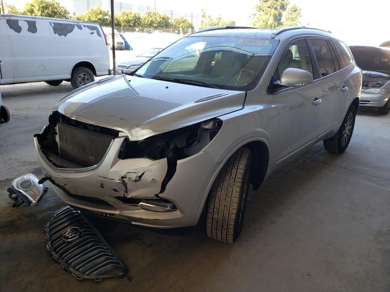 Photo 2 from auction – 2017 BUICK ENCLAVE with VIN 5GAKRAKD3HJ310607