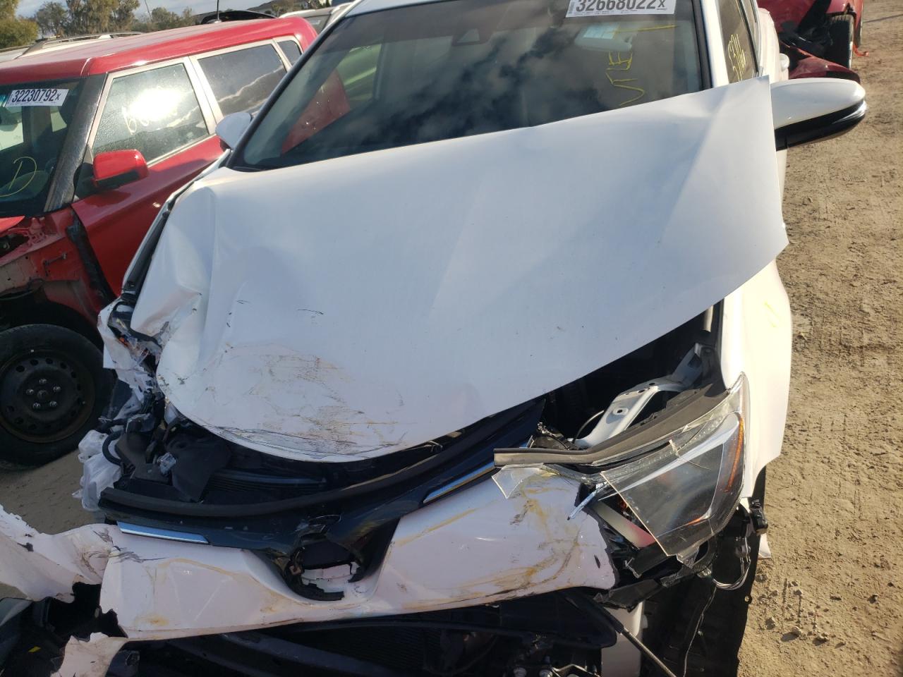 Photo 7 from auction – 2017 TOYOTA RAV4 XLE with VIN JTMWFREVXHD104906