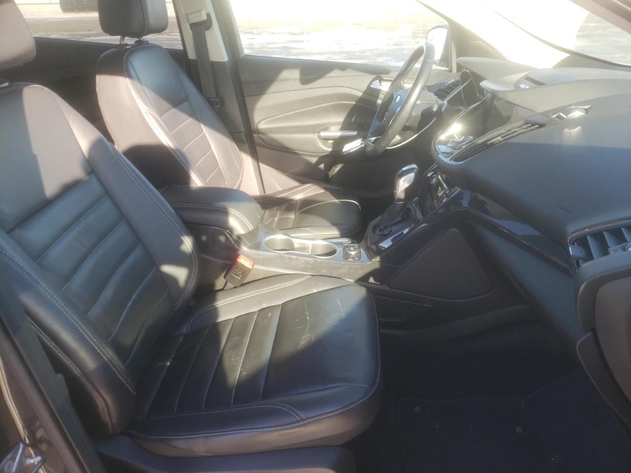 Photo 5 from auction – 2016 FORD ESCAPE TIT with VIN 1FMCU9JX8GUC21393