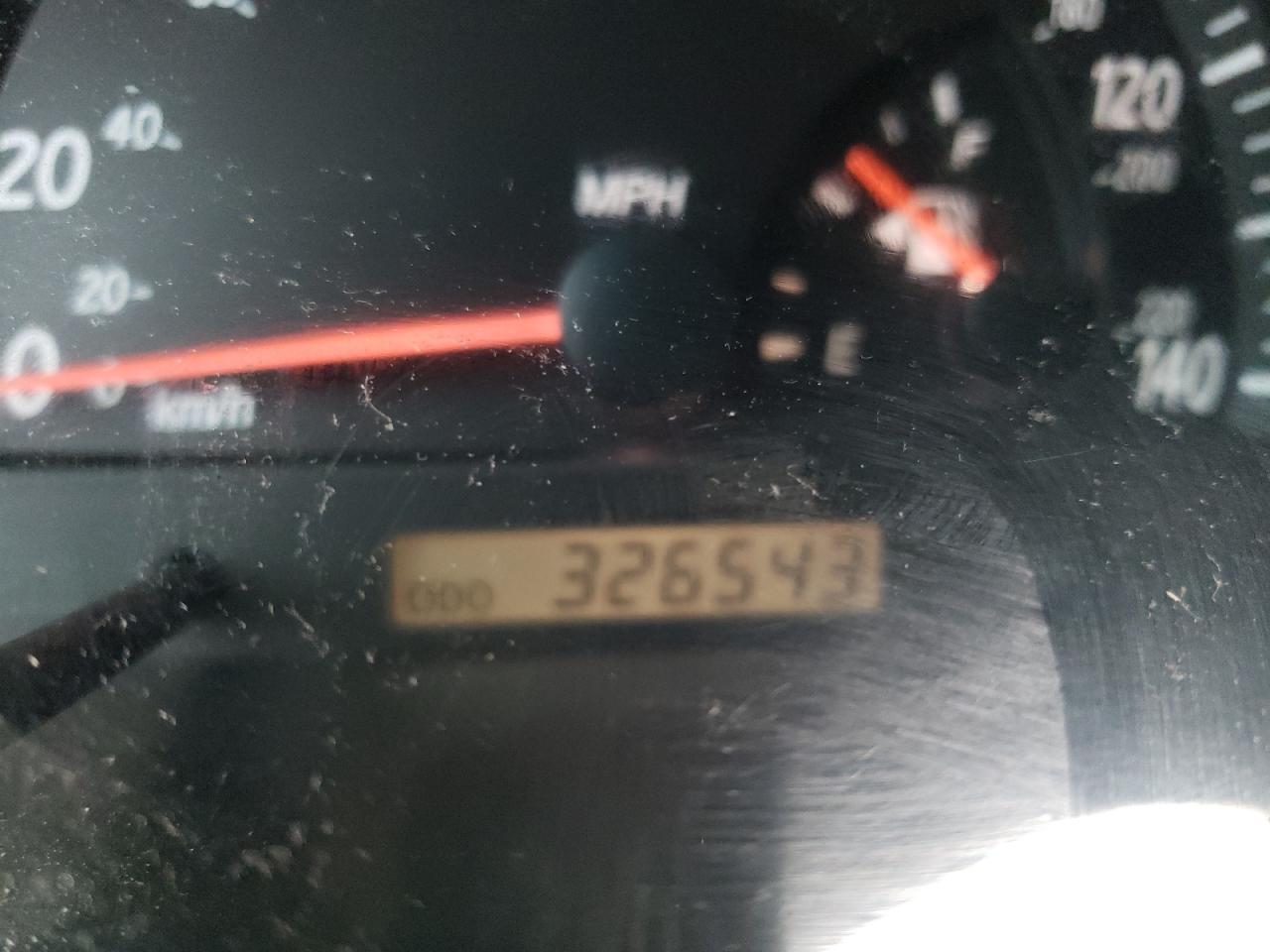 Photo 8 from auction – 2004 TOYOTA CAMRY LE with VIN 4T1BE32K94U881396
