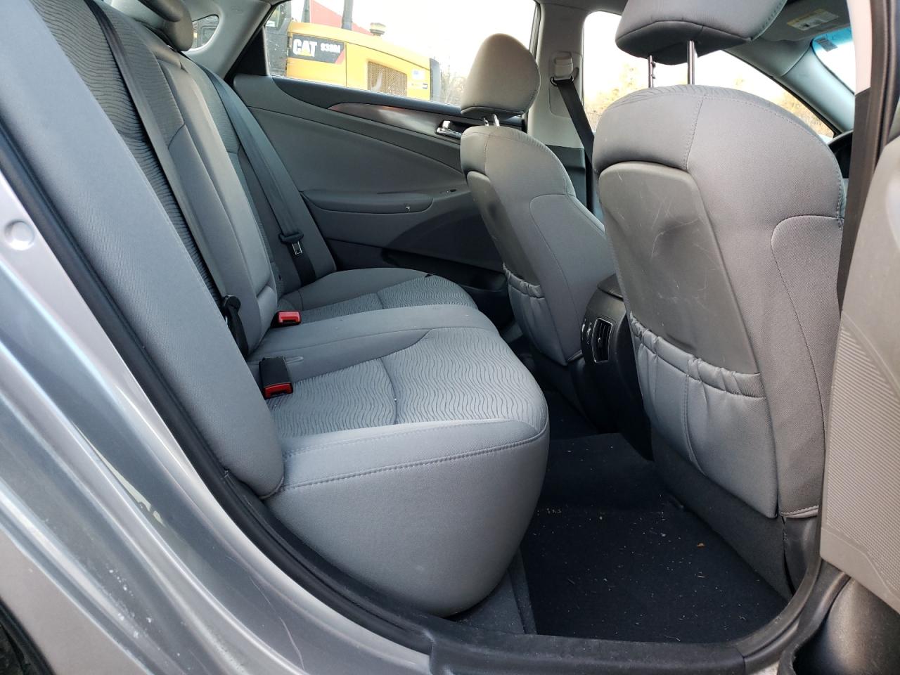 Photo 6 from auction – 2013 HYUNDAI SONATA HYB with VIN KMHEC4A45DA074998