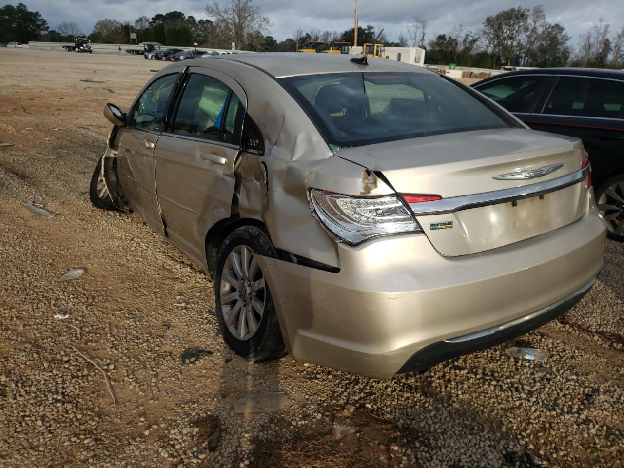 Photo 3 from auction – 2013 CHRYSLER 200 TOURIN with VIN 1C3CCBBG7DN659538