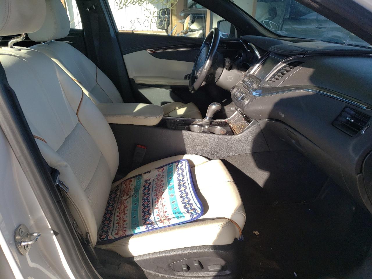 Photo 5 from auction – 2017 CHEVROLET IMPALA with VIN 1G1145S37HU166641