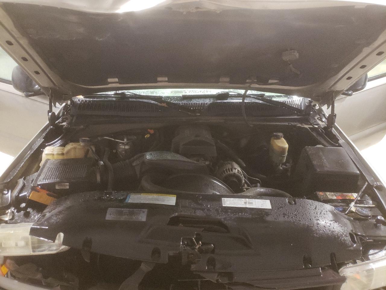 Photo 7 from auction – 2000 CHEVROLET SILVERADO with VIN 1GCEK14V0YE353817