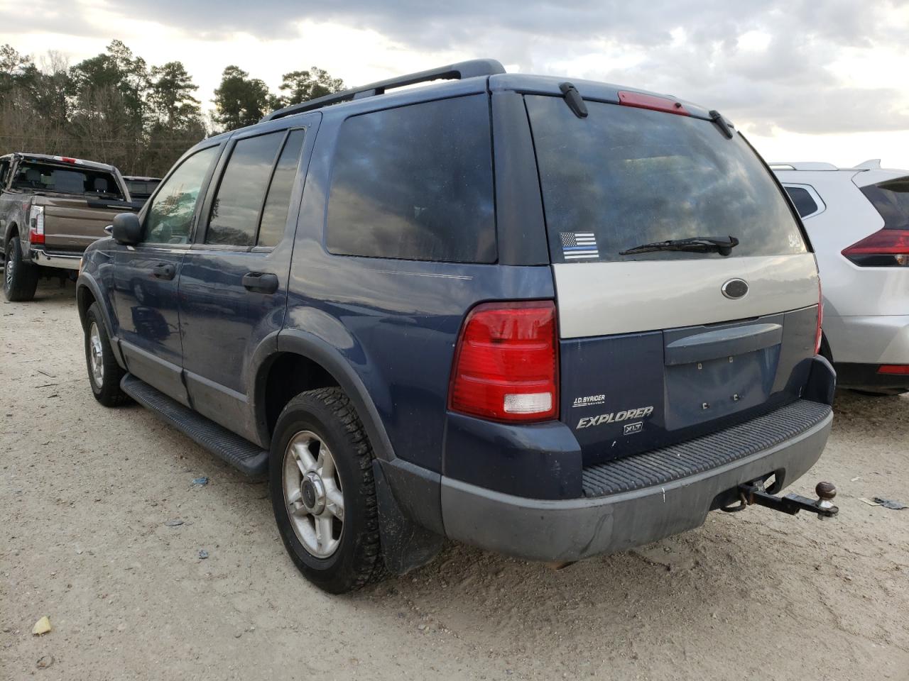Photo 3 from auction – 2003 FORD EXPLORER X with VIN 1FMZU63K33ZA28964