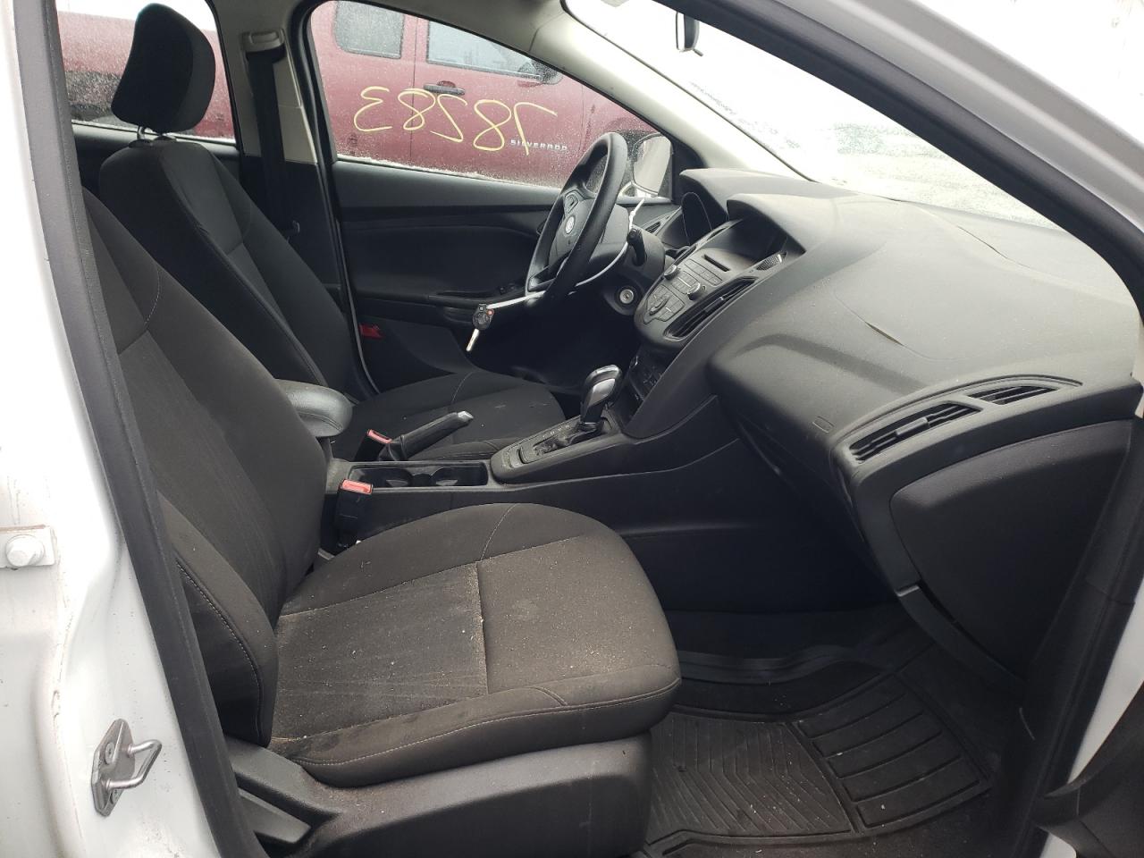 Photo 5 from auction – 2015 FORD FOCUS SE with VIN 1FADP3K25FL202777