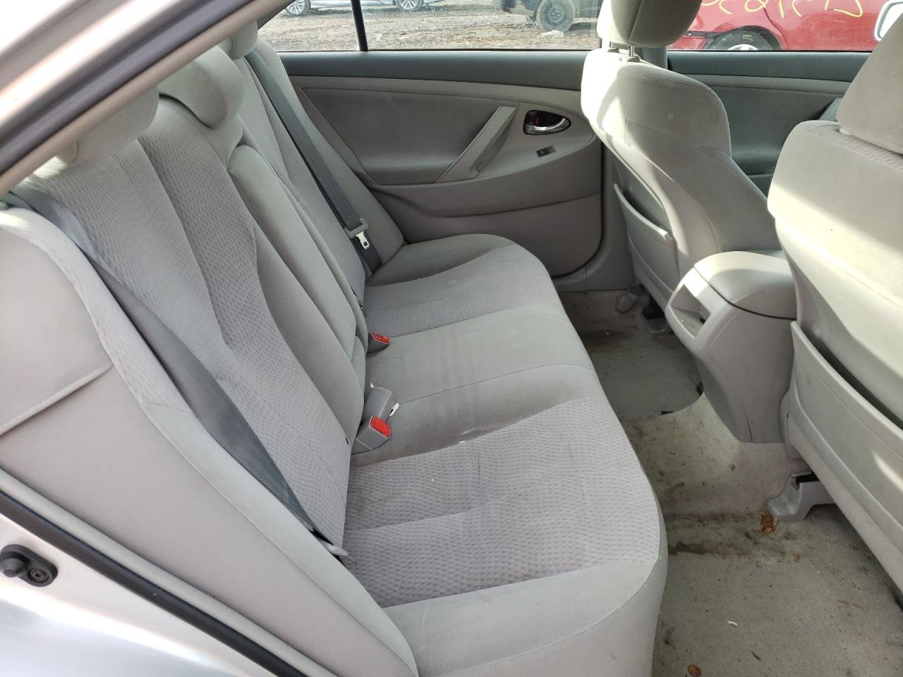 Photo 6 from auction – 2010 TOYOTA CAMRY BASE with VIN 4T1BF3EK2AU103638