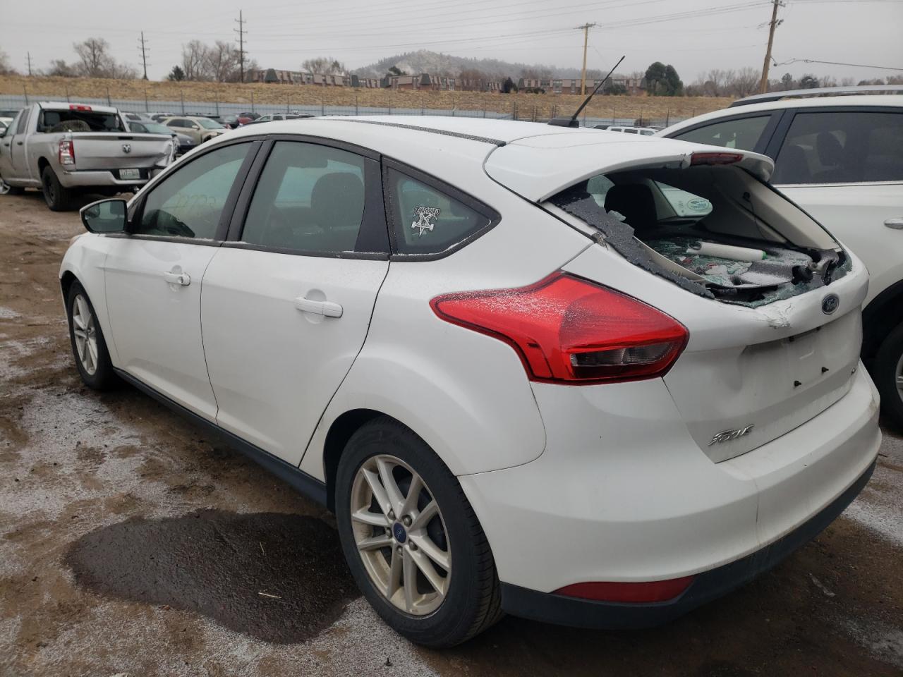 Photo 3 from auction – 2015 FORD FOCUS SE with VIN 1FADP3K25FL202777