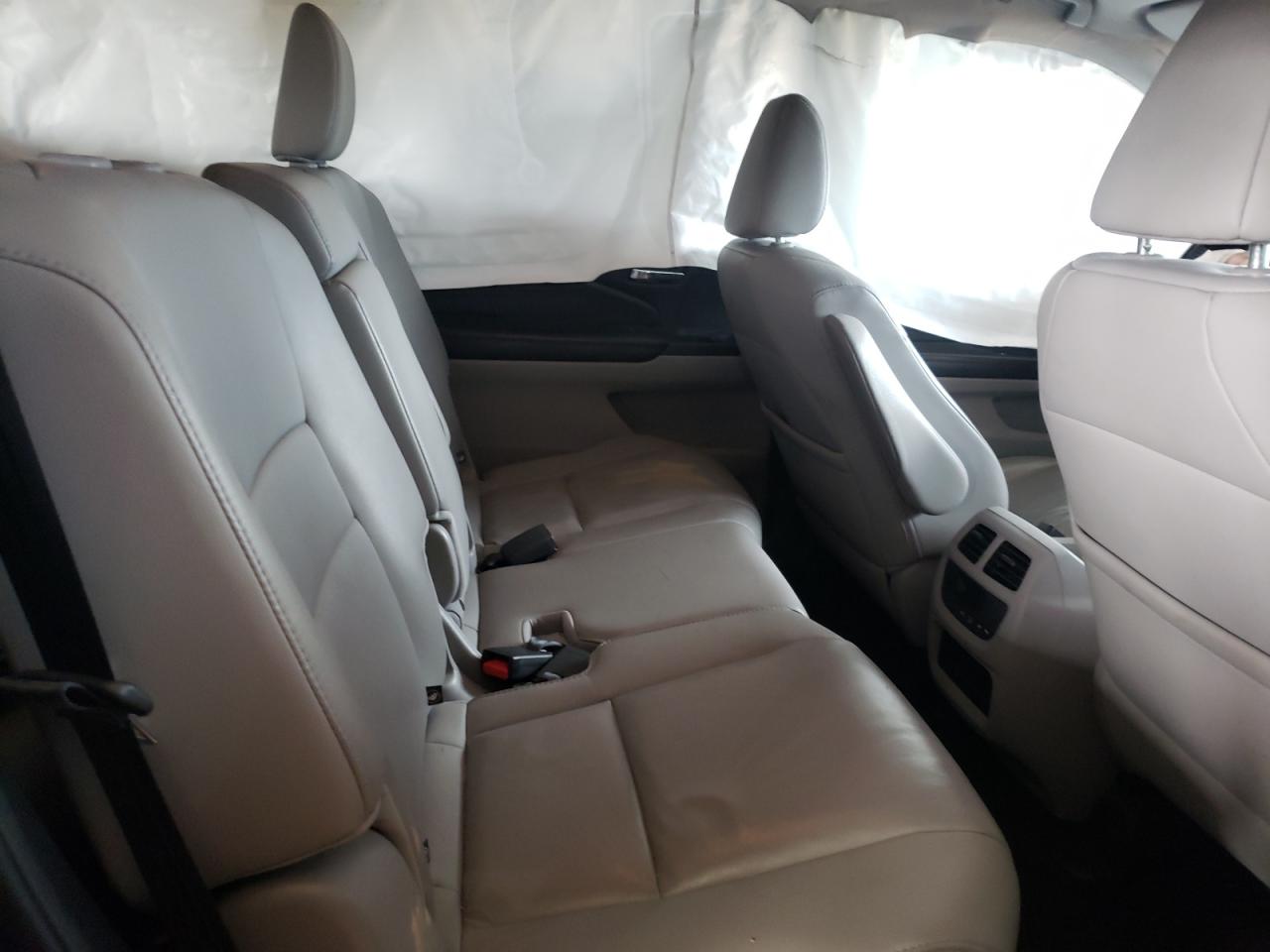Photo 6 from auction – 2016 HONDA PILOT EXLN with VIN 5FNYF5H7XGB029369