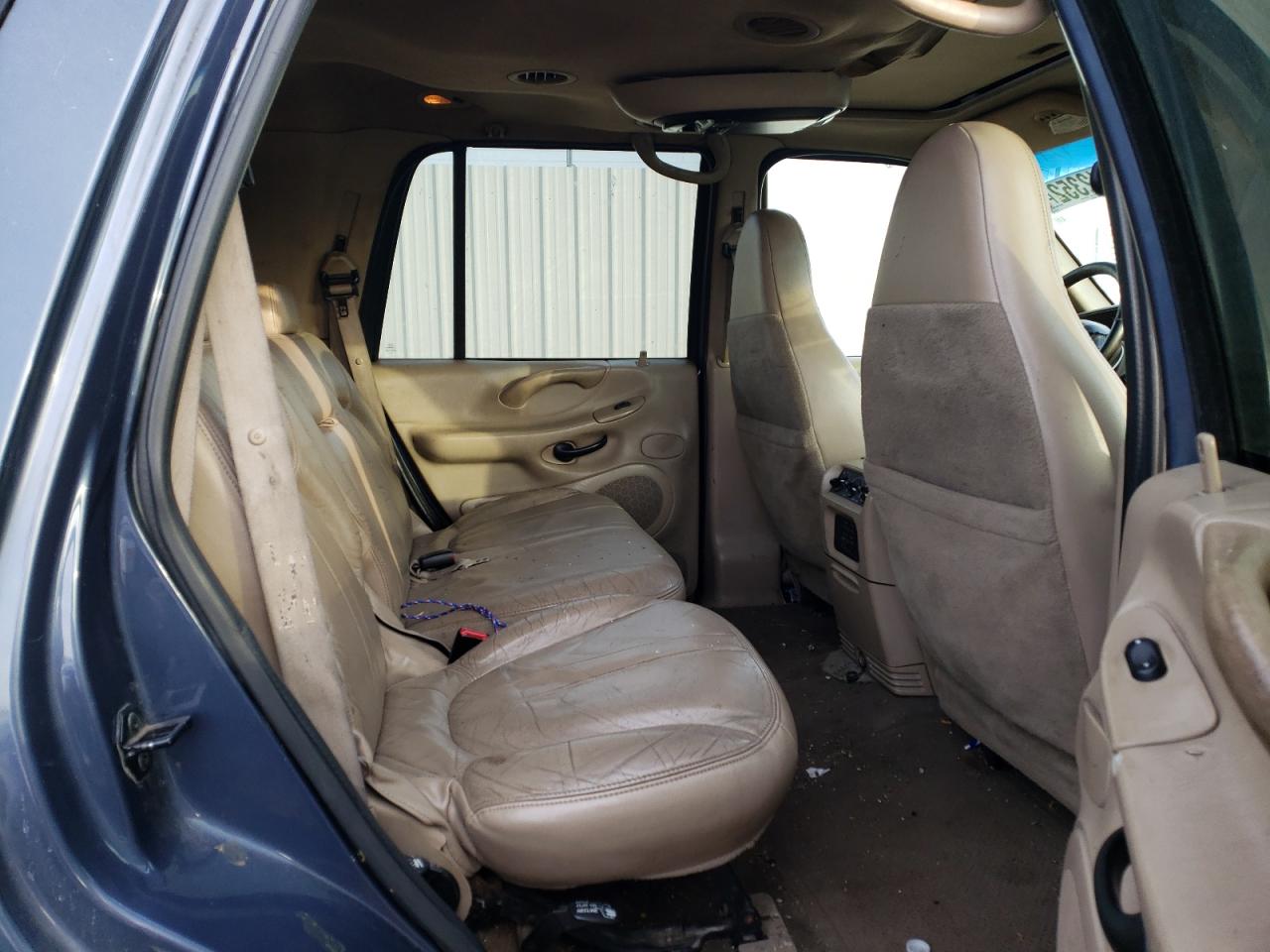 Photo 6 from auction – 2002 FORD EXPEDITION with VIN 1FMPU18L12LA98105