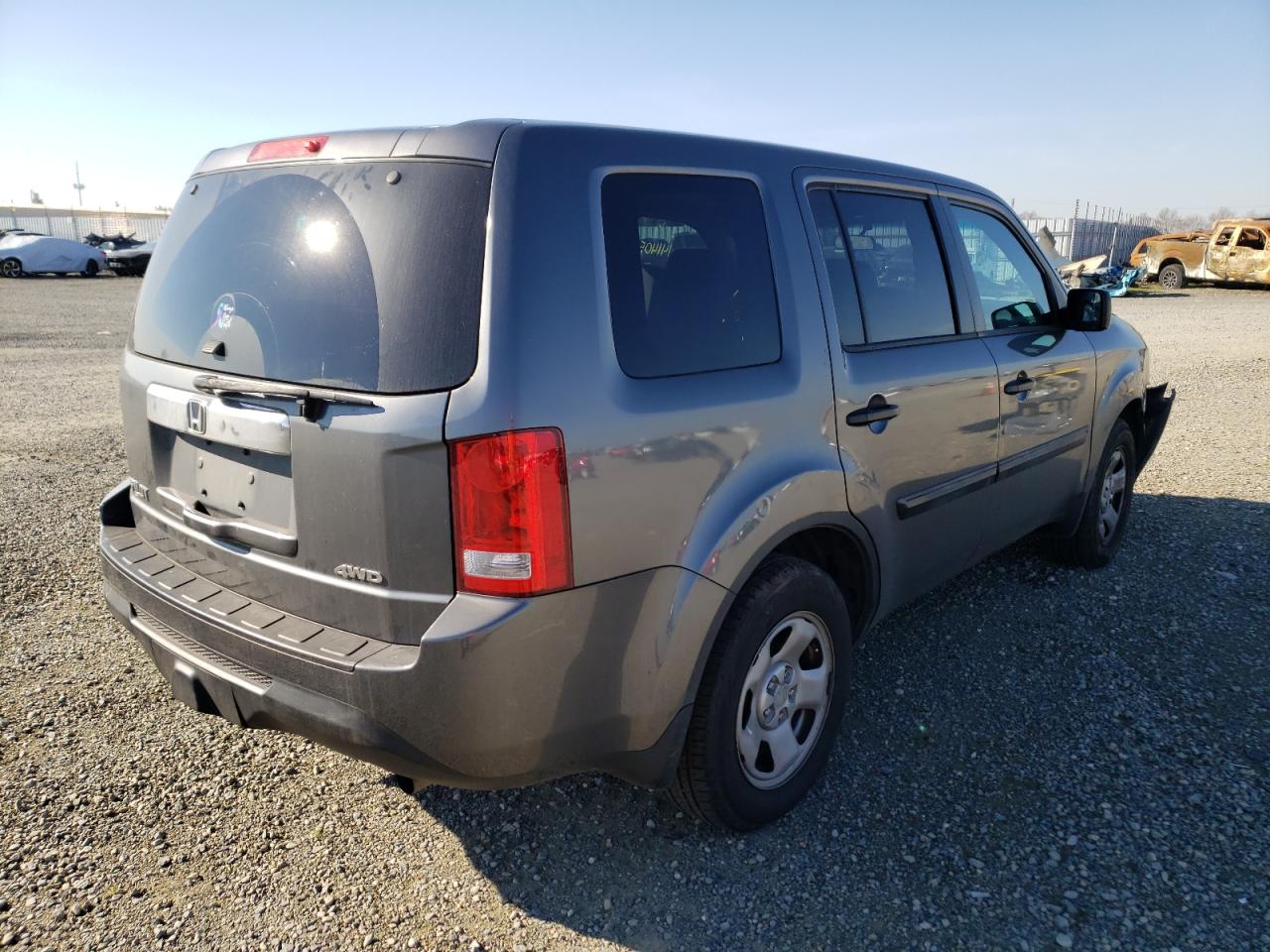 Photo 4 from auction – 2013 HONDA PILOT LX with VIN 5FNYF4H25DB014319