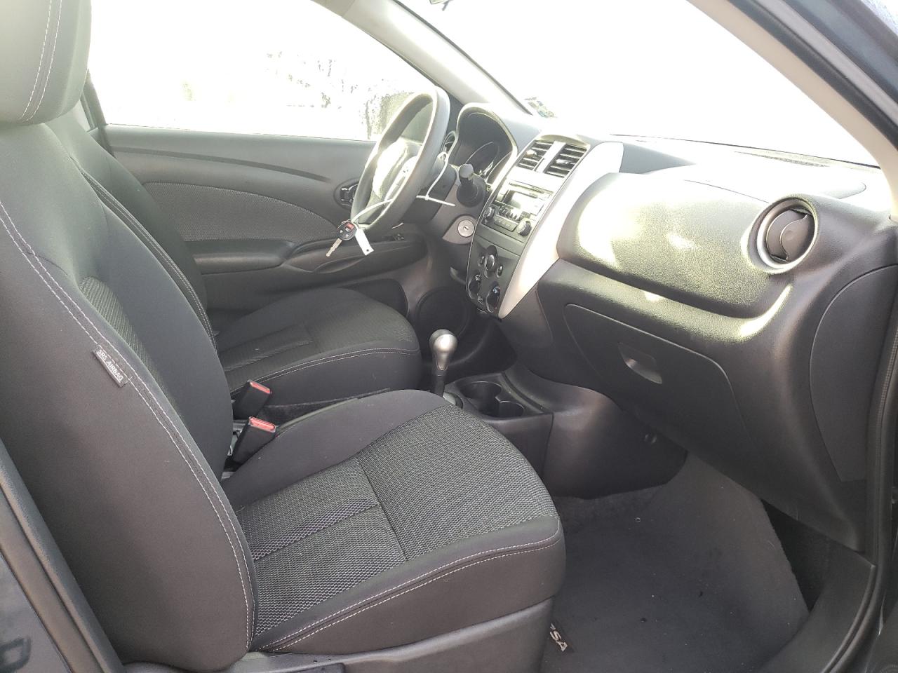 Zdjęcie 5 z aukcji – 2016 NISSAN VERSA S z VIN 3N1CN7AP8GL897832