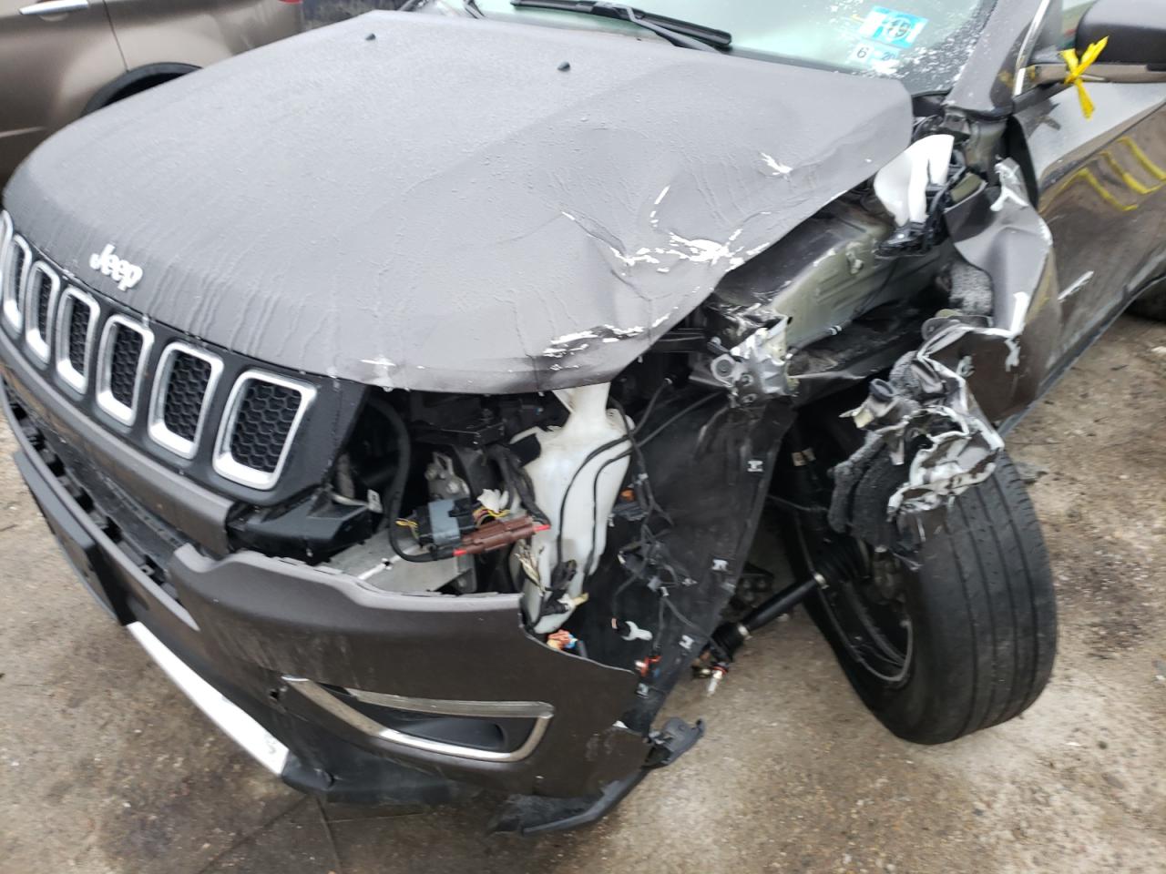 Photo 9 from auction – 2019 JEEP COMPASS LI with VIN 3C4NJDCB5KT619156