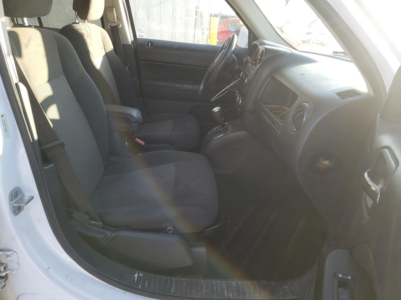 Photo 5 from auction – 2012 JEEP PATRIOT LA with VIN 1C4NJRFB2CD696261