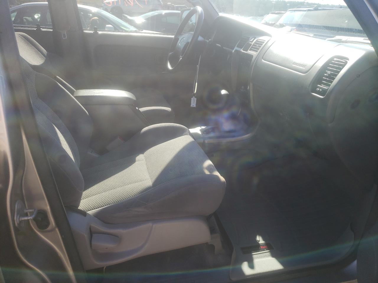 Photo 5 from auction – 2002 TOYOTA 4RUNNER SR with VIN JT3GN86R520245517