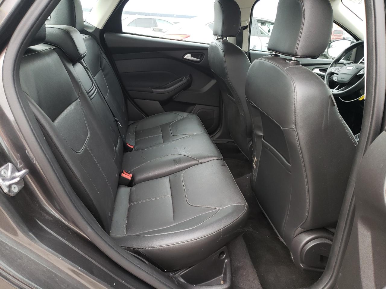 Photo 6 from auction – 2015 FORD FOCUS SE with VIN 1FADP3F20FL306622