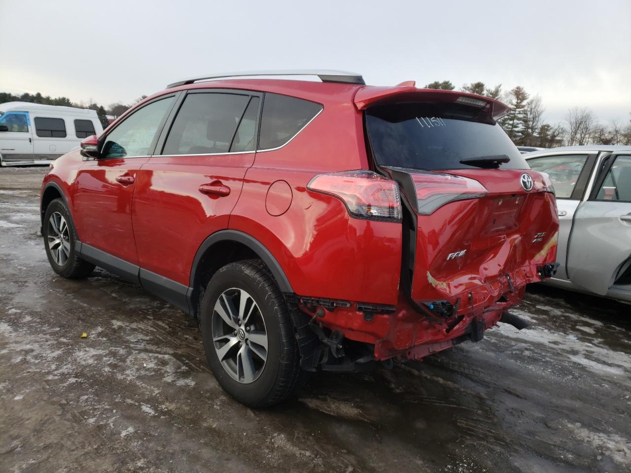 Photo 3 from auction – 2016 TOYOTA RAV4 XLE with VIN 2T3RFREV8GW478929