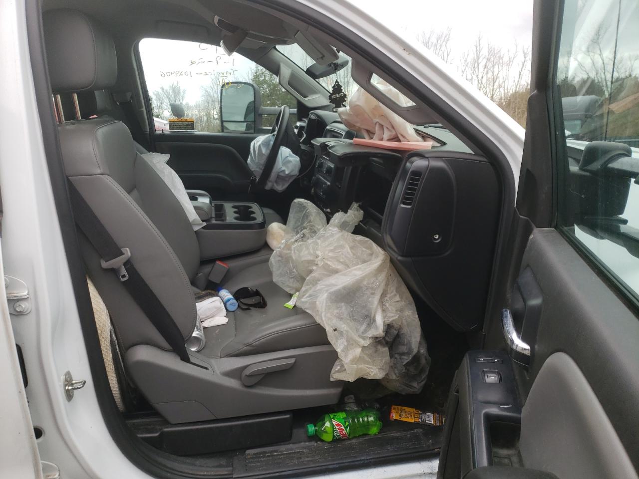 Photo 5 from auction – 2019 CHEVROLET SILVERADO with VIN 1HTKHPVK1KH382602