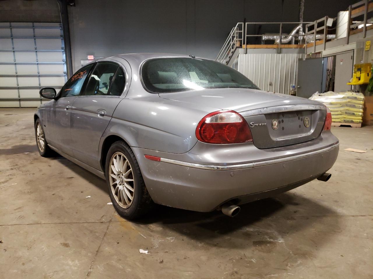 Photo 3 from auction – 2007 JAGUAR S-TYPE with VIN SAJWA01A07FN75352