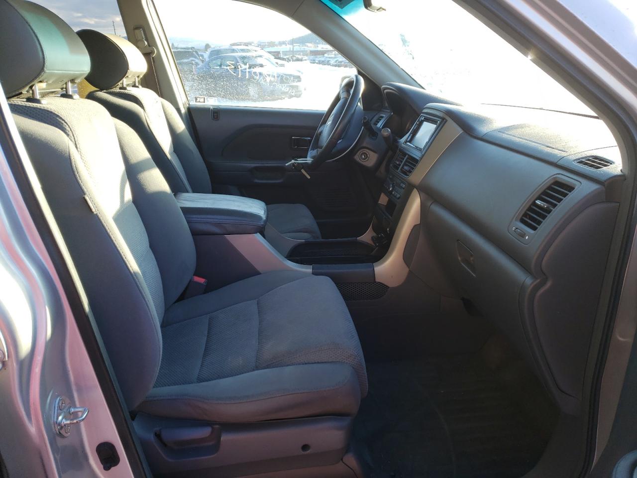 Photo 5 from auction – 2007 HONDA PILOT EX with VIN 2HKYF18467H528217