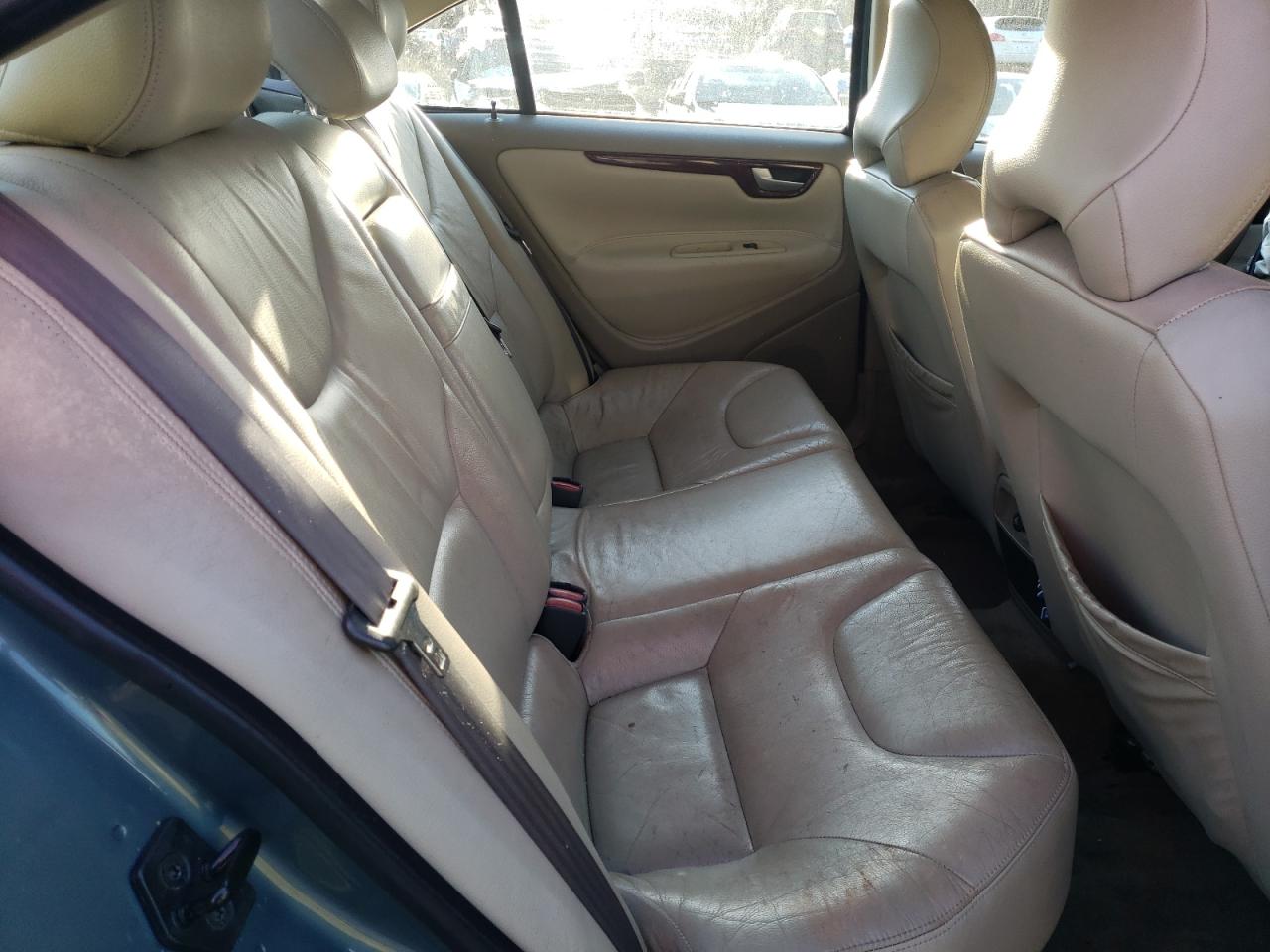Photo 6 from auction – 2004 VOLVO S60 2.5T with VIN YV1RS59V042413411