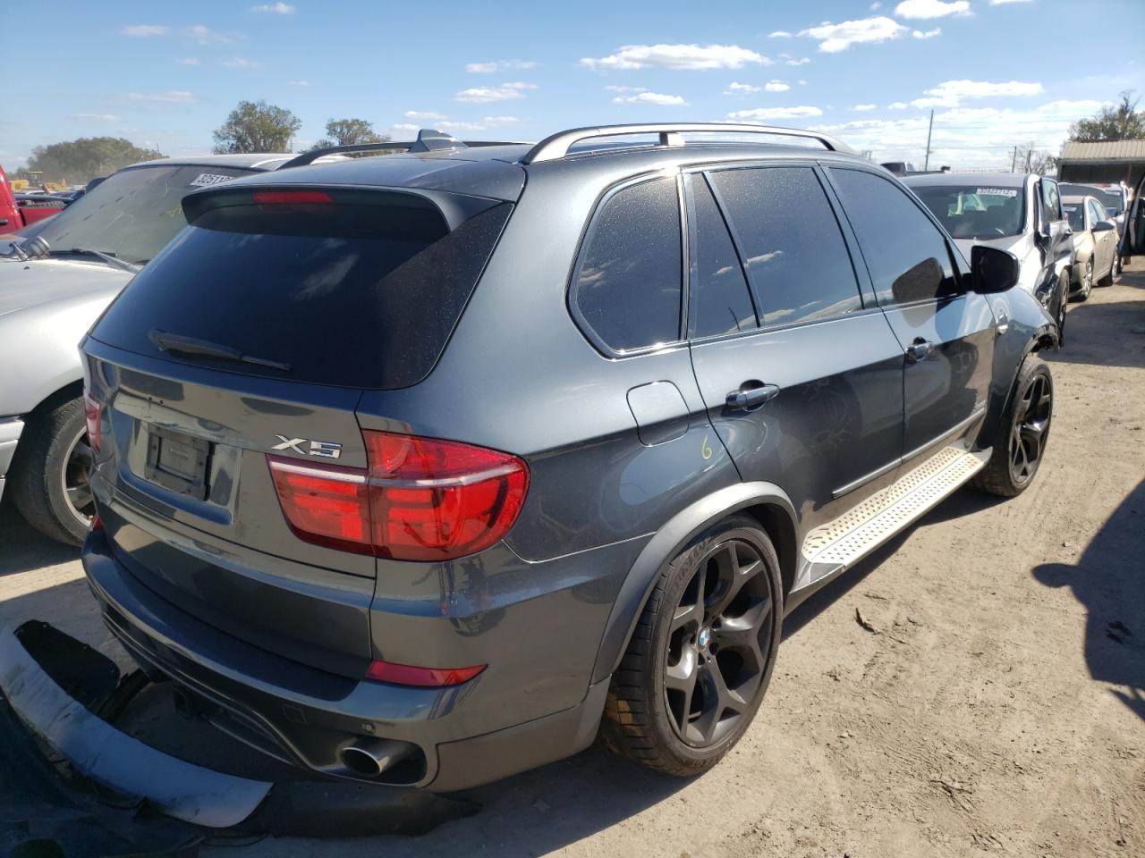 Photo 4 from auction – 2011 BMW X5 XDRIVE3 with VIN 5UXZV4C58BL404137