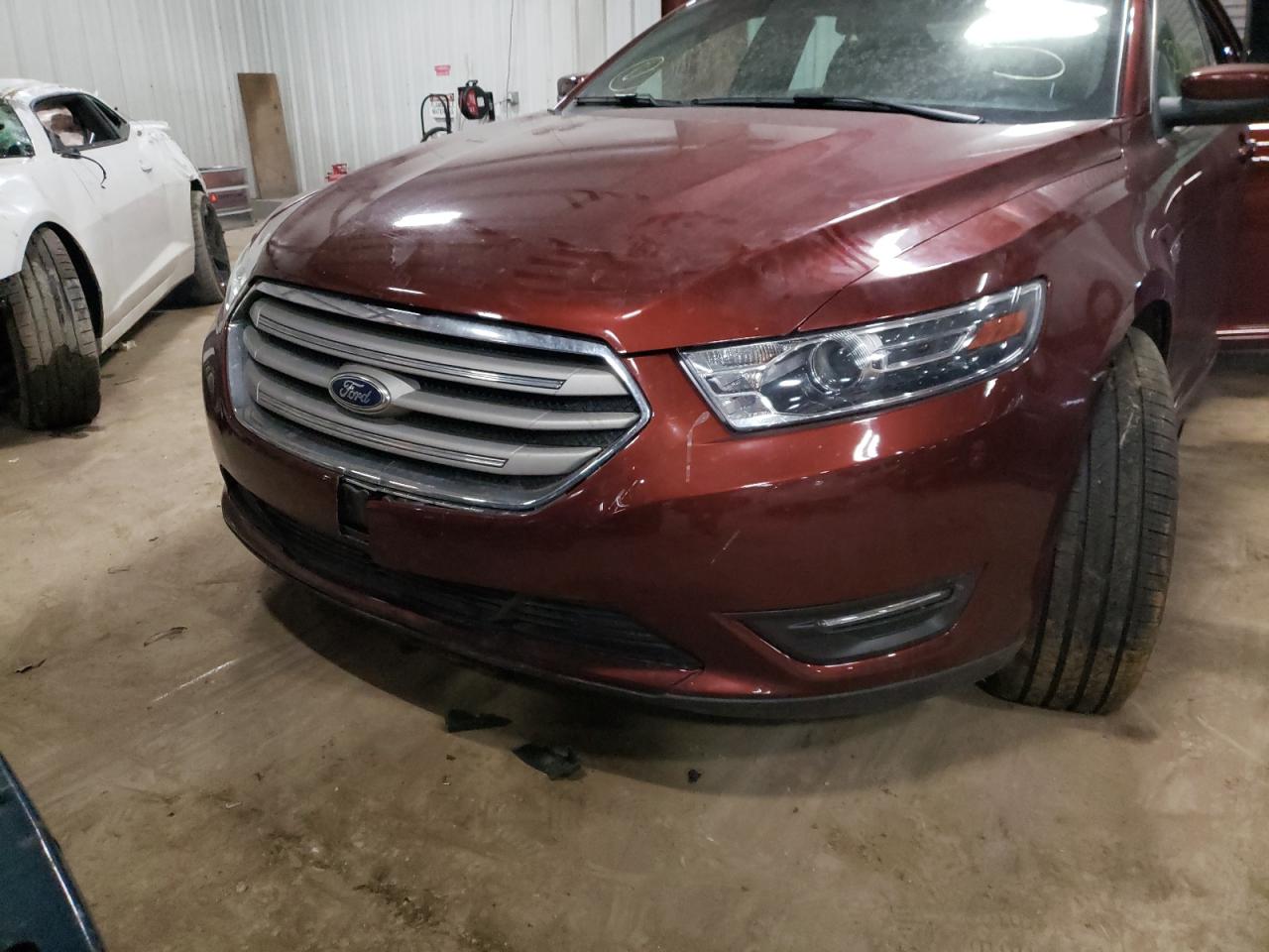 Photo 9 from auction – 2015 FORD TAURUS SEL with VIN 1FAHP2E83FG161554