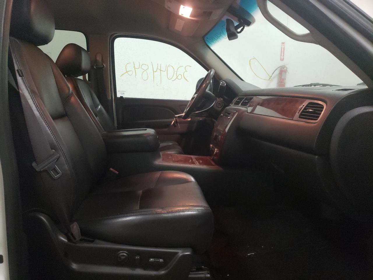Photo 5 from auction – 2012 CHEVROLET AVALANCHE with VIN 3GNTKGE70CG181548