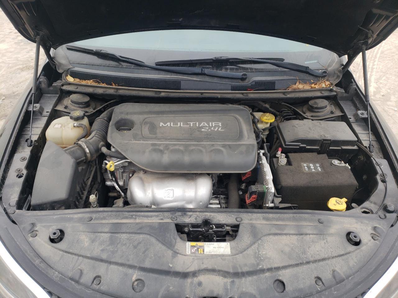 Photo 7 from auction – 2015 CHRYSLER 200 LIMITE with VIN 1C3CCCAB7FN746614