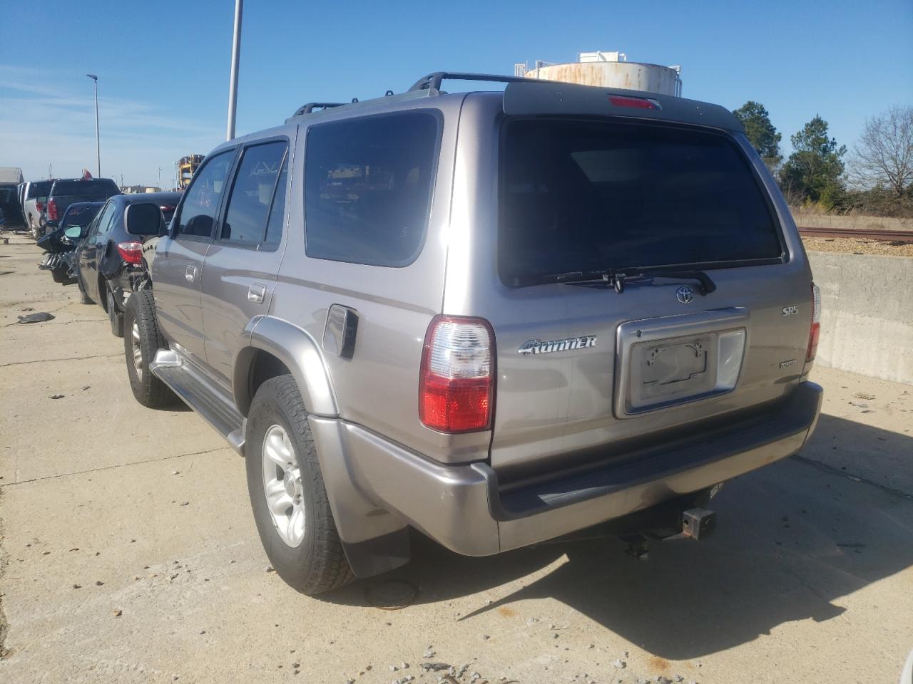 Photo 3 from auction – 2002 TOYOTA 4RUNNER SR with VIN JT3GN86R520245517