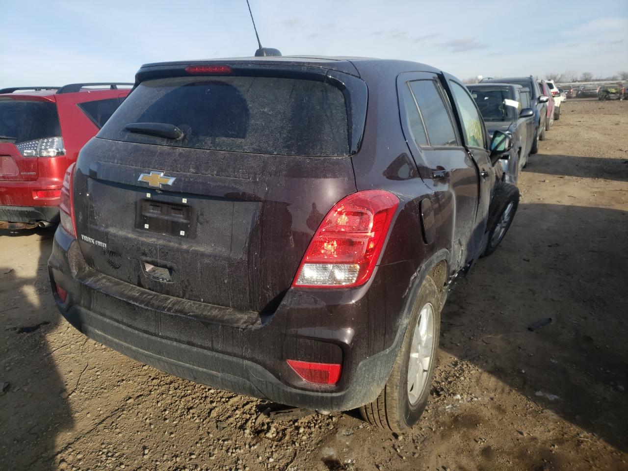 Photo 4 from auction – 2021 CHEVROLET TRAX LS with VIN KL7CJNSB2MB348427