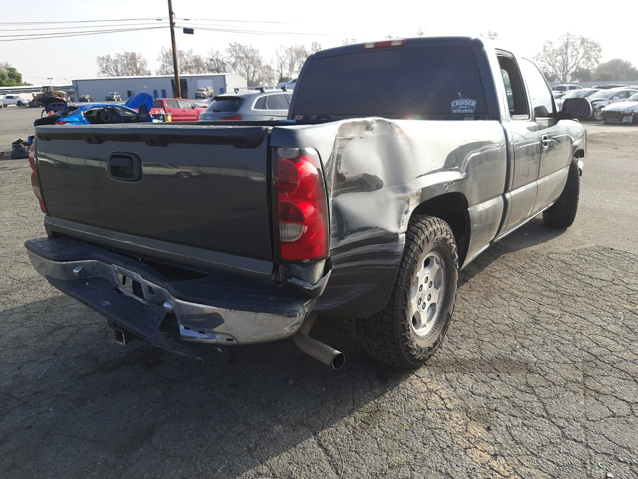 Photo 4 from auction – 2004 CHEVROLET SILVERADO with VIN 2GCEC19T341182240