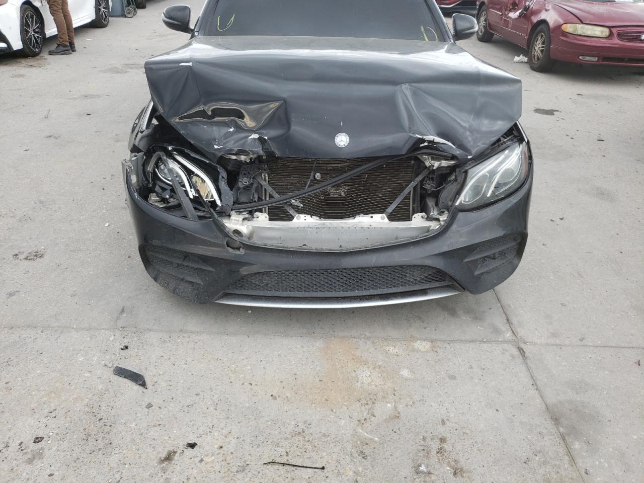 Photo 9 from auction – 2017 MERCEDES-BENZ E 300 with VIN WDDZF4JB1HA110659
