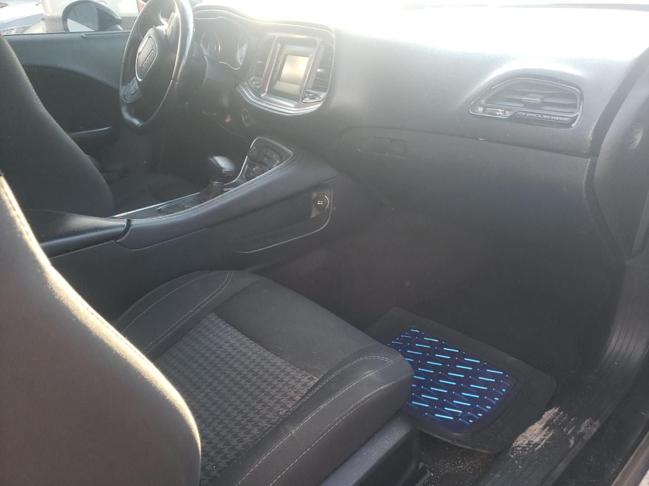 Photo 5 from auction – 2016 DODGE CHALLENGER with VIN 2C3CDZAG9GH183698