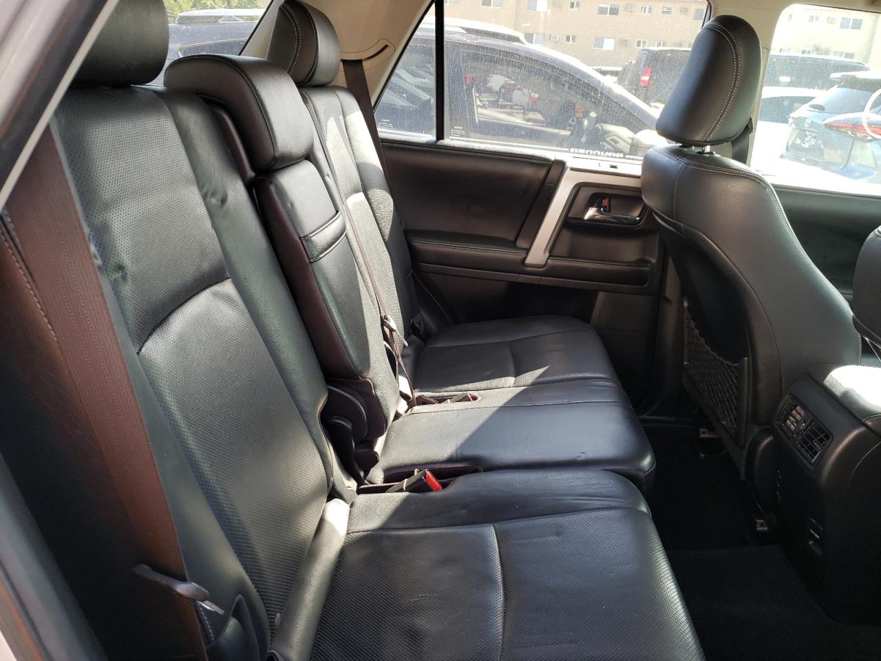 Photo 6 from auction – 2015 TOYOTA 4RUNNER SR with VIN JTEZU5JR8F5088146