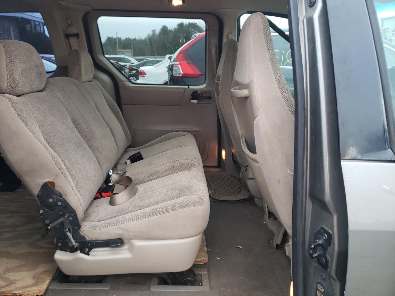 Photo 6 from auction – 2002 FORD WINDSTAR L with VIN 2FMZA51462BA84969