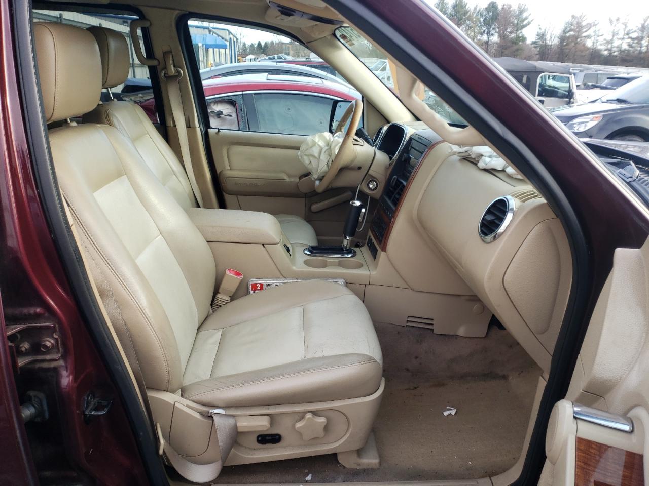 Photo 5 from auction – 2006 FORD EXPLORER E with VIN 1FMEU74E16UA20375