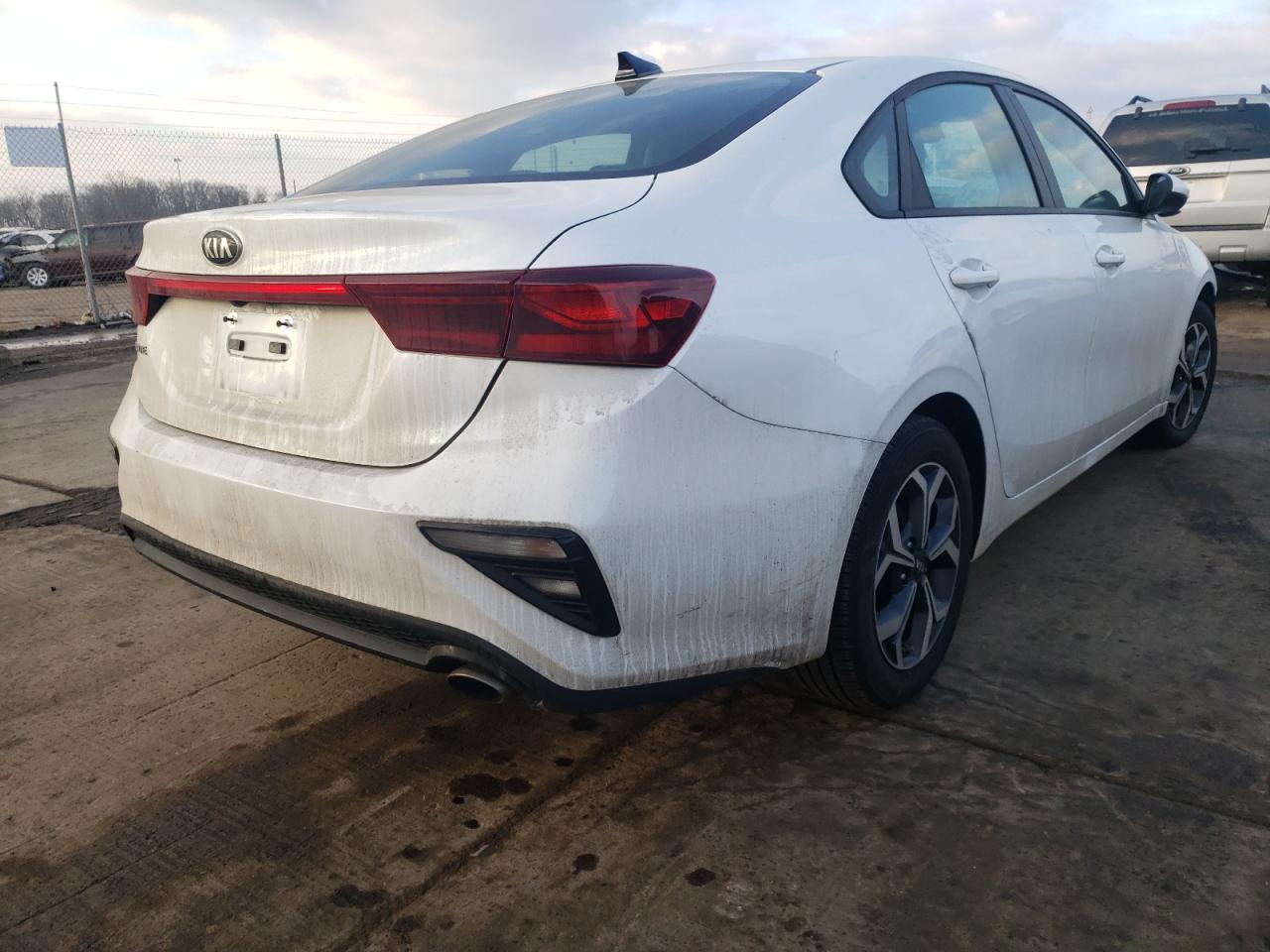 Photo 4 from auction – 2021 KIA FORTE FE with VIN 3KPF24ADXME296185