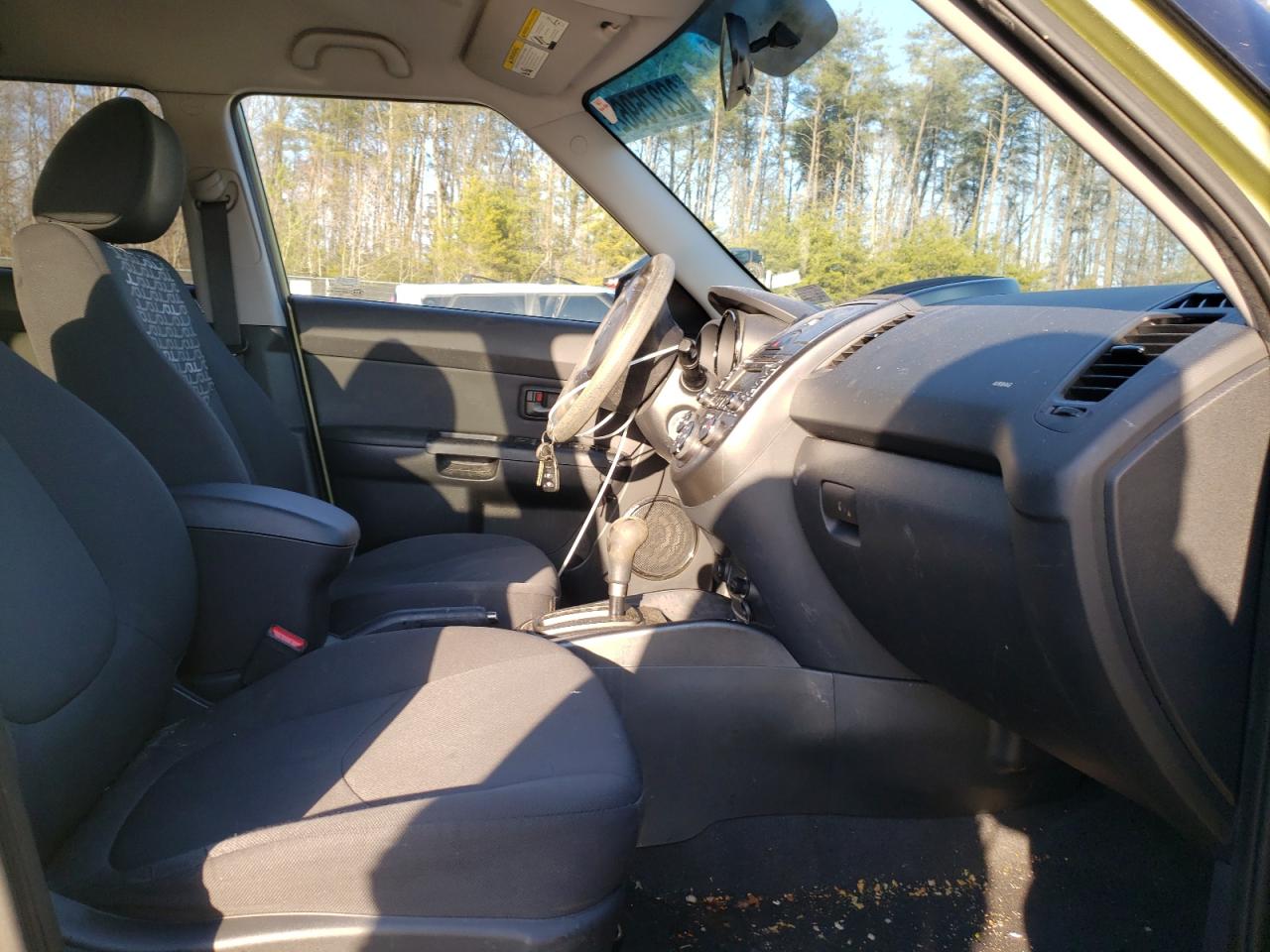 Photo 5 from auction – 2010 KIA SOUL + with VIN KNDJT2A24A7161127